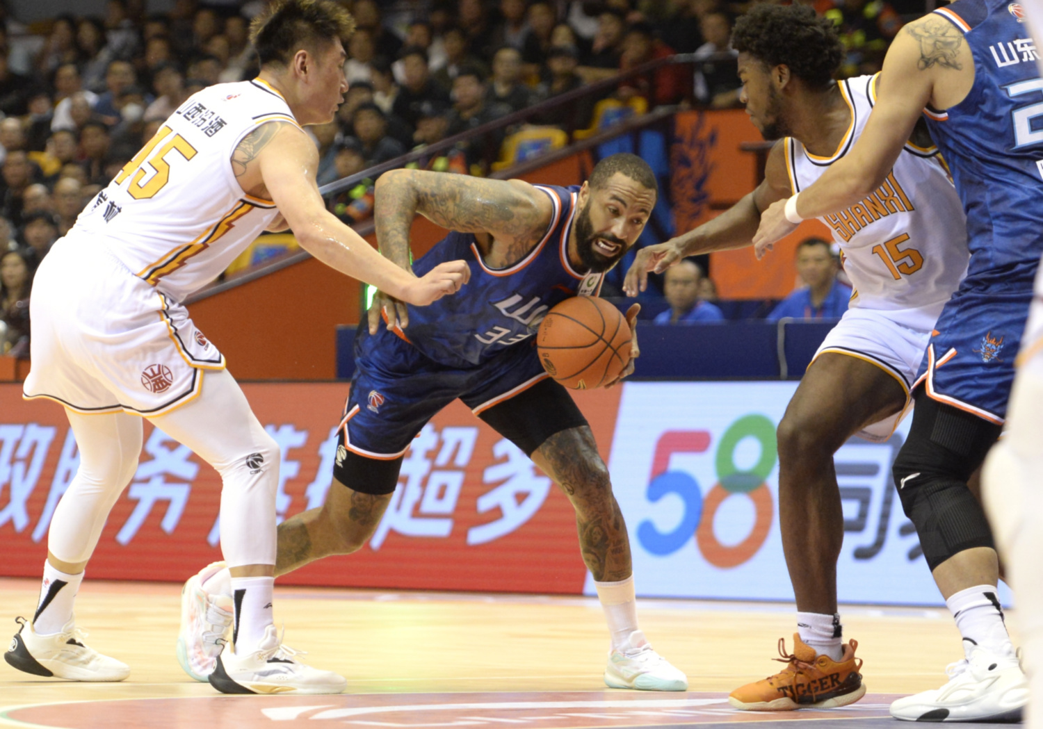 兰博电竞注册-包含今晨里尔备战欧超杯纽约尼克斯绝杀压哨备战CBA季后赛，现场解说直呼：洛杉矶湖人赛前止住颓势的词条